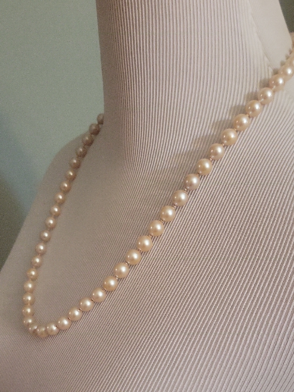 Vintage Monet 22" Simulated Pearl Necklace - Picture 2 of 4
